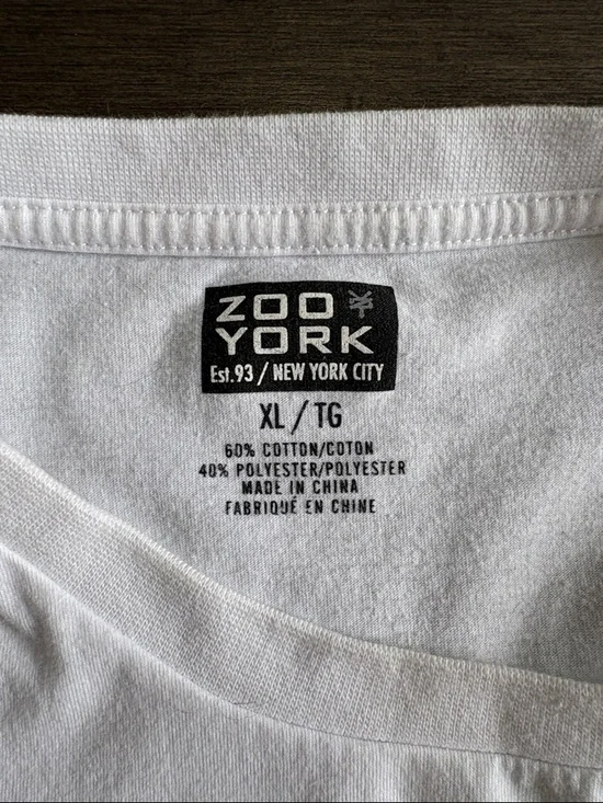 Men’s White Embroidered Zoo York Shirt Size XL - Picture 5 of 8